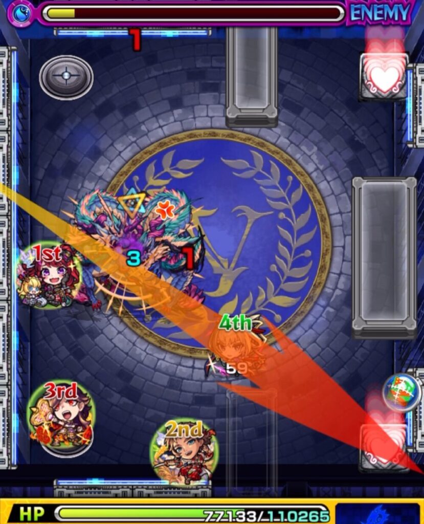 ステージ2の5手目。ハートパネルで回復しつつ、中ボスに集中攻撃を行い撃破を狙う場面