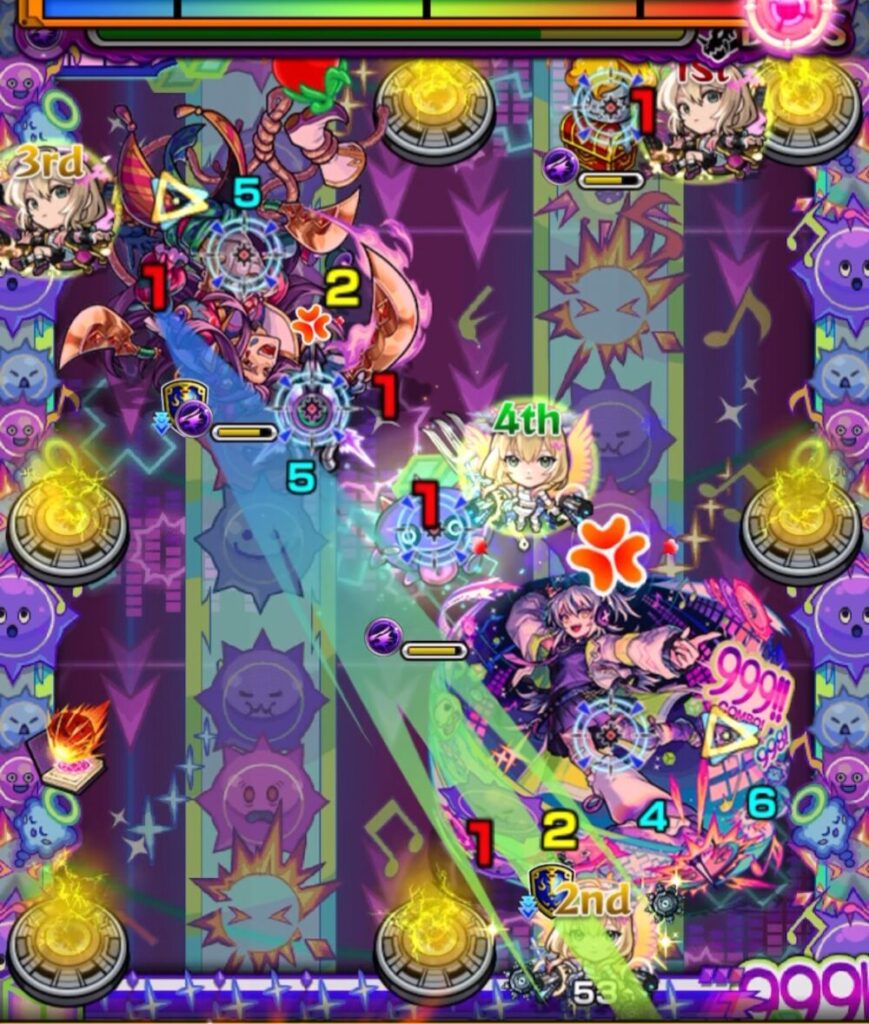 ボスステージ2の2手目。破邪エルがSSを発動し、画面下から斜めにボスへ突撃。味方友情も巻き込みつつ、防御ダウン＆気絶状態のボスの弱点にヒットして大ダメージを与えた場面。