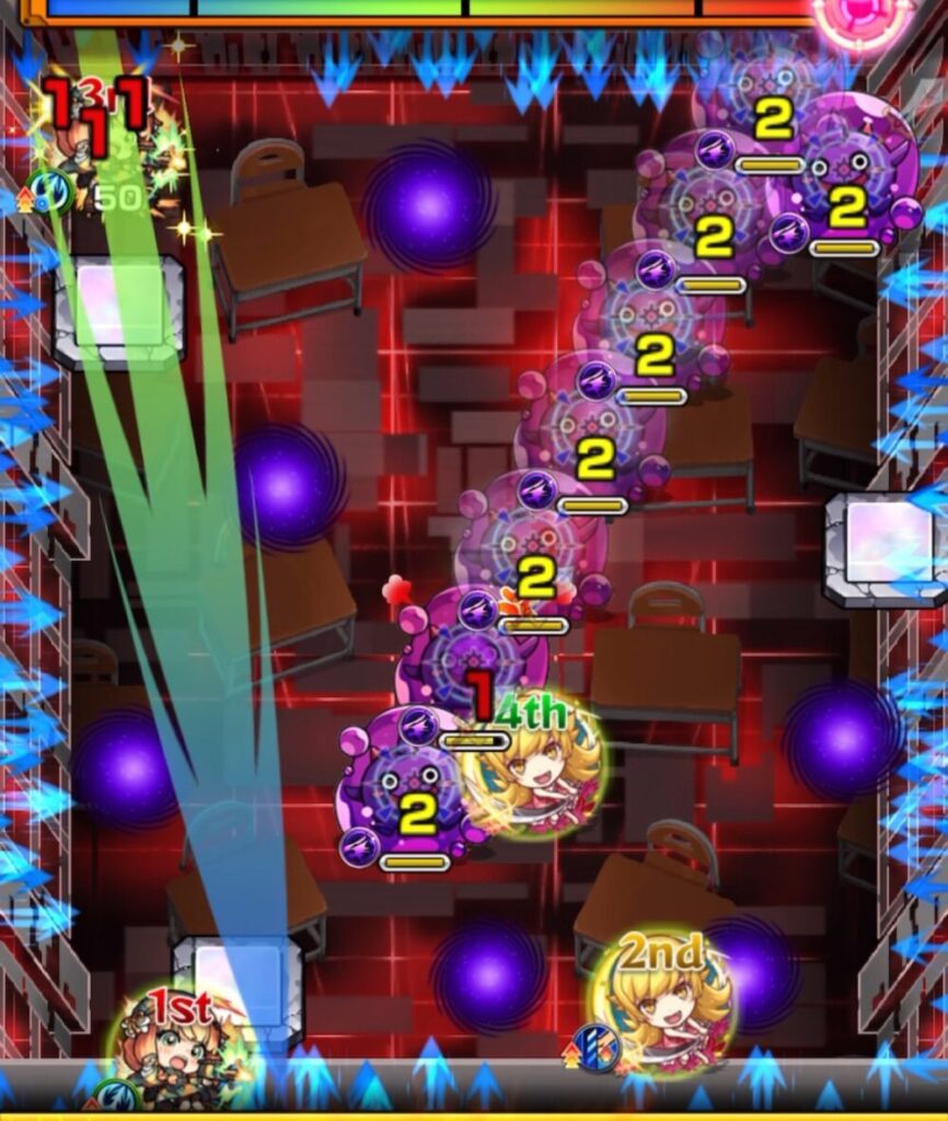 モンスト超究極・忍野扇ステージ3の12手目。SSで2つのパネルを踏み実体化したぷよりんを処理し、さらに残りのパネルを踏んで透過状態のぷよりんを実体化、全処理に成功した場面