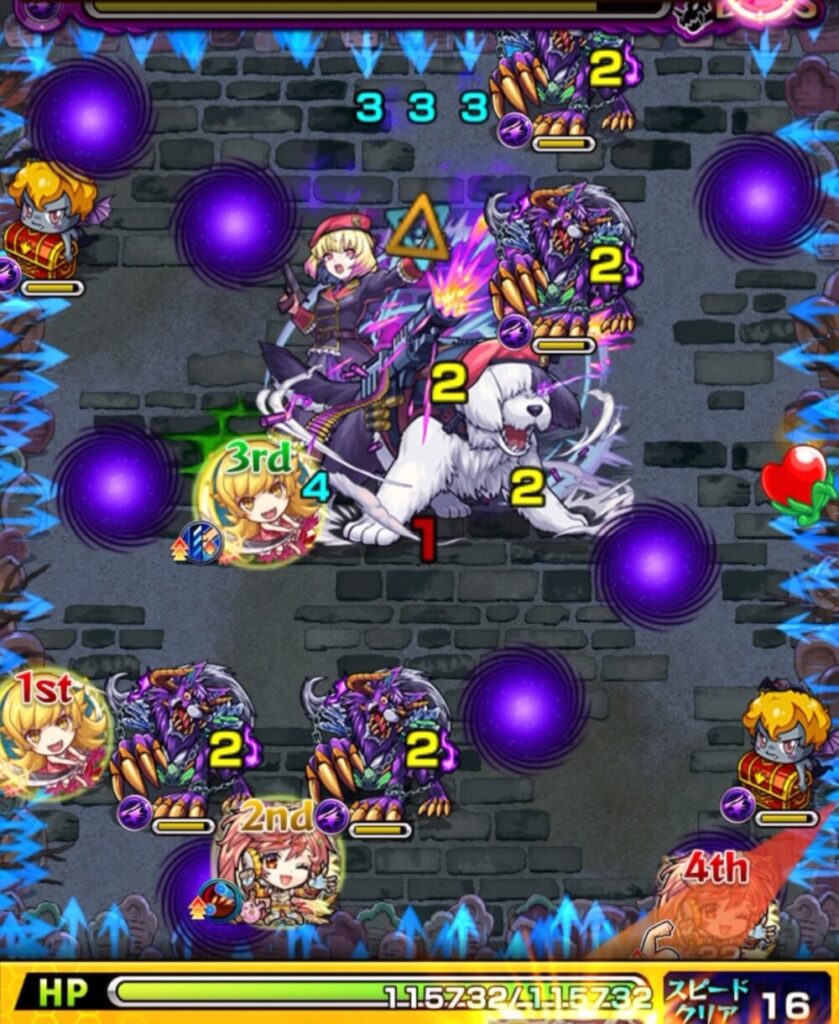 ボスステージ3の1手目:ボスの攻撃ターンが2のため、天使を優先して倒し、魔導書を出現させる場面