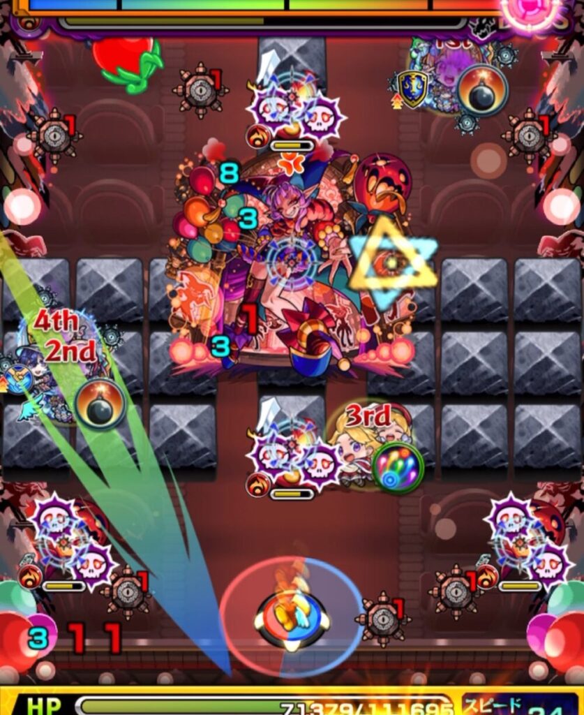 モンスト超究極・彩 グランギニョル(火属性)ボスステージ3の3手目。加速パネルと剣雑魚を経由して攻撃力を上げ、ボスに大ダメージを与えた場面。