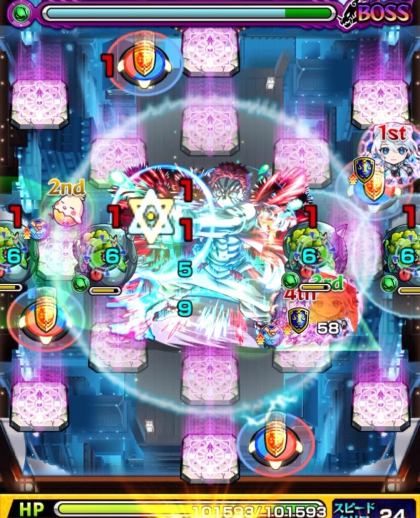 モンスト「超究極・猗窩座(宴の時間)」ボスステージ1の1手目。かちりんが左右で相互蘇生を行う中、右側のペアの間に挟まって同時処理を狙うも、角度がずれて挟まりきれず失敗した場面のスクリーンショット。
