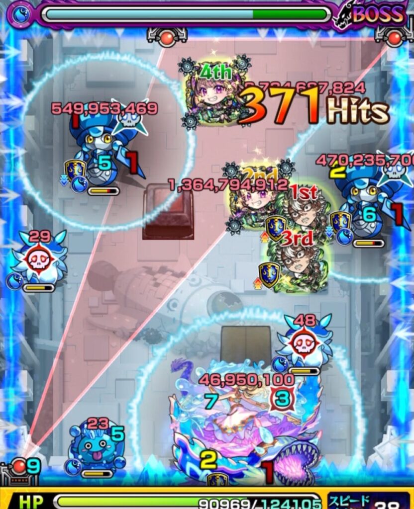 ボスステージ1の1手目後、トライアングルエリアが完成。
ナイトメア2体を含む味方が防御アップ効果を得て、ハンシャインの攻撃に備える。さらにぷよりんとウミウシの同時処理にも成功し、被ダメージを大幅に軽減。