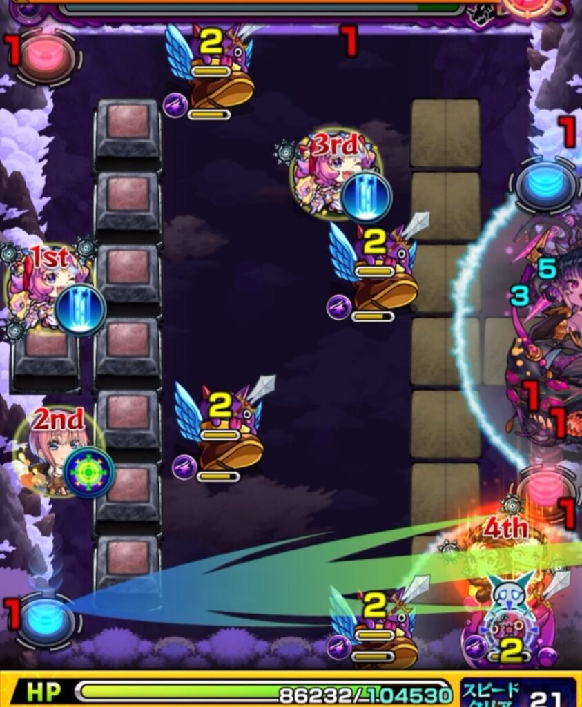 モンスト超究極・火「苦闘彩る魔性の宮殿」ボスステージ1の3手目のプレイ画面。はやリン経由で加速し、ブロック反射でぷよリンを撃破。ドクロ発動でブロックが起動し、ボスが出現する瞬間。