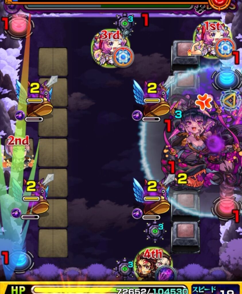 モンスト超究極・火「苦闘彩る魔性の宮殿」ボスステージ1の5手目のプレイ画面。はやリンを経由して加速し、青テレポトンネルからボスの弱点を直撃。正確な角度で弾き、大ダメージを与えた場面。