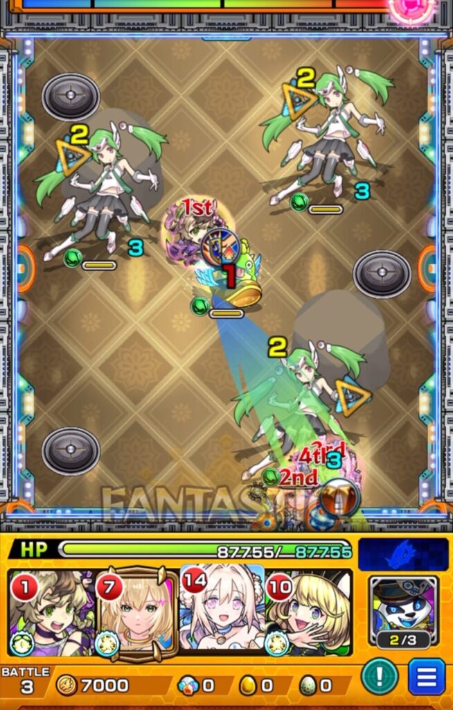 ユーフリィム降臨・ステージ3の立ち回り解説画像。けいウサが登場しない場合、ゼーレにふれて友情を発動し、女の子3体を同時処理する場面。
