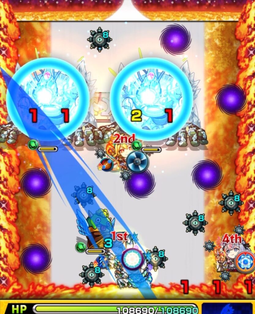 モンスト超究極アンチノミーのステージ2・1手目。相互蘇生のヨトゥンを同時処理するため、左のヨトゥンに触れて防御ダウンを付与し、撃種変化パネルで反射化して間に挟みにいったが、触れた敵のみ防御ダウンが入る仕様に気付かず同時処理に失敗した場面。
