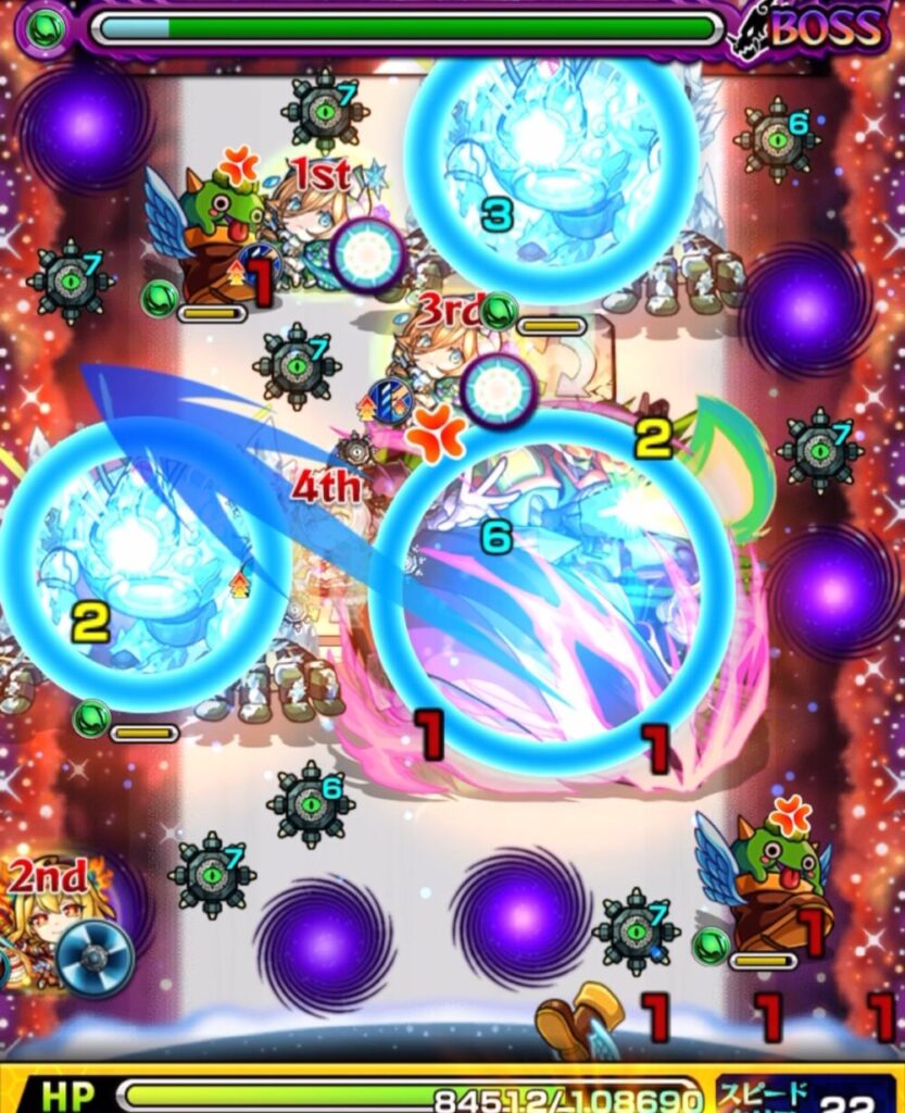 モンスト超究極アンチノミーのボス1・3手目。エリスが撃種変化パネルの真上に止まってしまい、角度が取れず挟まりに行けず行動が制限された場面。
