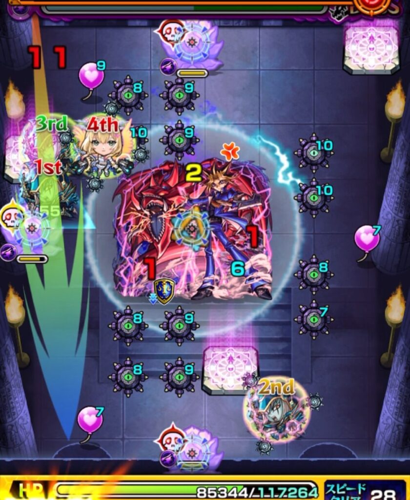 ボスステージ1の5手目で、バルーンで味方を回復しながら上下の華を黄色で処理し、ボスへダメージを与えている場面のスクショ