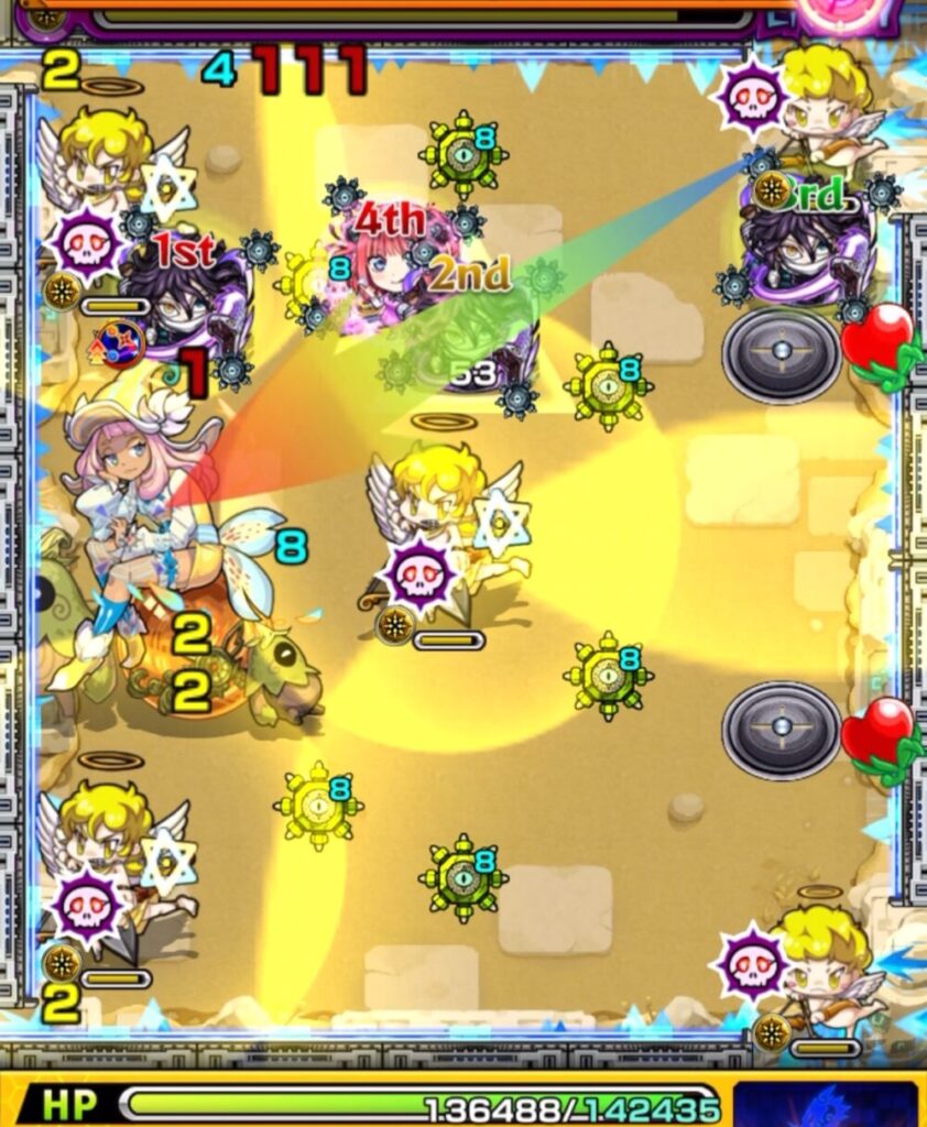 未開の砂宮・拠点24のステージ2。1手目で弱点持ち天使と中ボスのあいだに挟まり、弱点ヒットで中ボスに大ダメージを与えている場面のスクリーンショット。