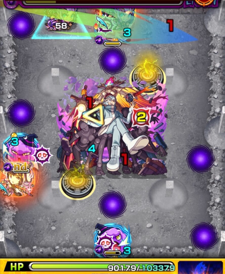 超究極ノーウェアのステージ2で、味方に触れて攻撃力を上げ、スー経由で中ボスの弱点を攻撃してダメージを与える場面