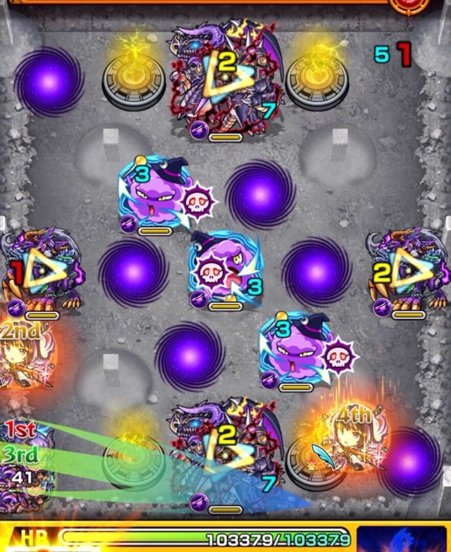 超究極ノーウェアのステージ3で、味方に触れて攻撃力を上げ、バハムートの弱点を経由してビゼラー2体を処理する場面