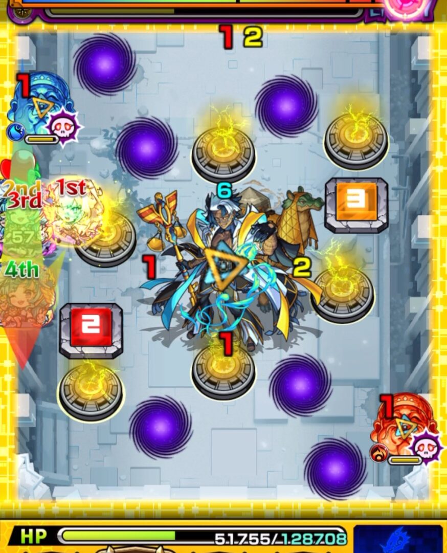 ステージ2の3手目。ラファエルαで盤古の友情を発動し中ボスにダメージを与えるも、攻撃後に4体が感染ウイルス状態になった場面。