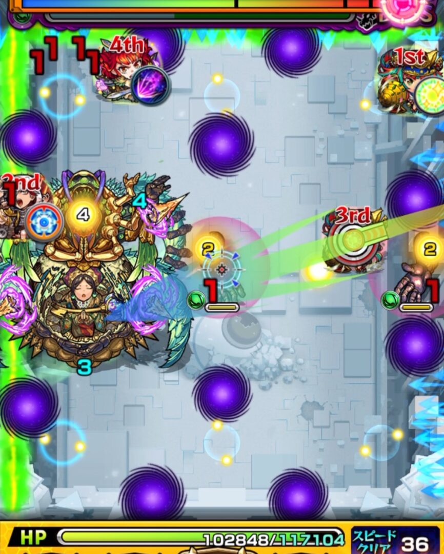 ボス1の5手目。左側の手を大フォトンで防御ダウンさせ、ボスをフォトン4個で透過。壁バウンドキャノンを狙ったが角度が合わず手にヒットしなかった場面。