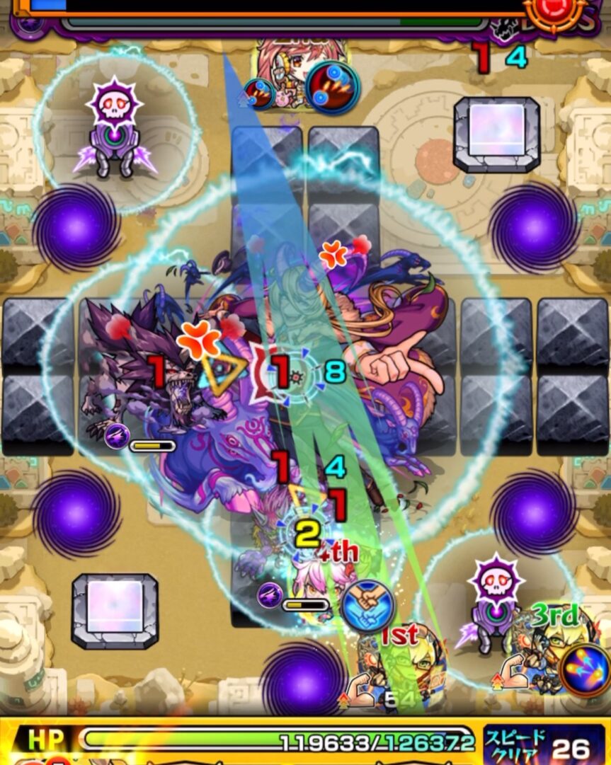 未開の砂宮 拠点25のボス1・2手目。1Pフォルテでボス弱点経由の処理を狙うが、加速友情に触れてしまいボスが実体化し、攻撃アップバブルが当たって大ダメージを受けた場面。