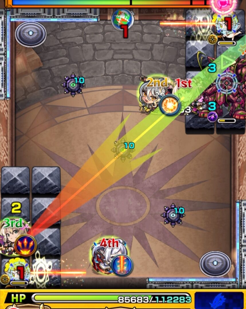 ステージ2の3手目。地雷を踏んで左角反射から天使とゴーレムの間を狙い、友情でダメージを与える場面