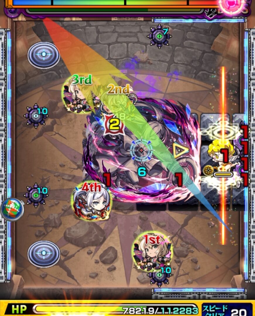 ボス2の4手目。3壁反射で地雷を3個踏み、ボスと天使の間に挟まって大ダメージを与えた場面