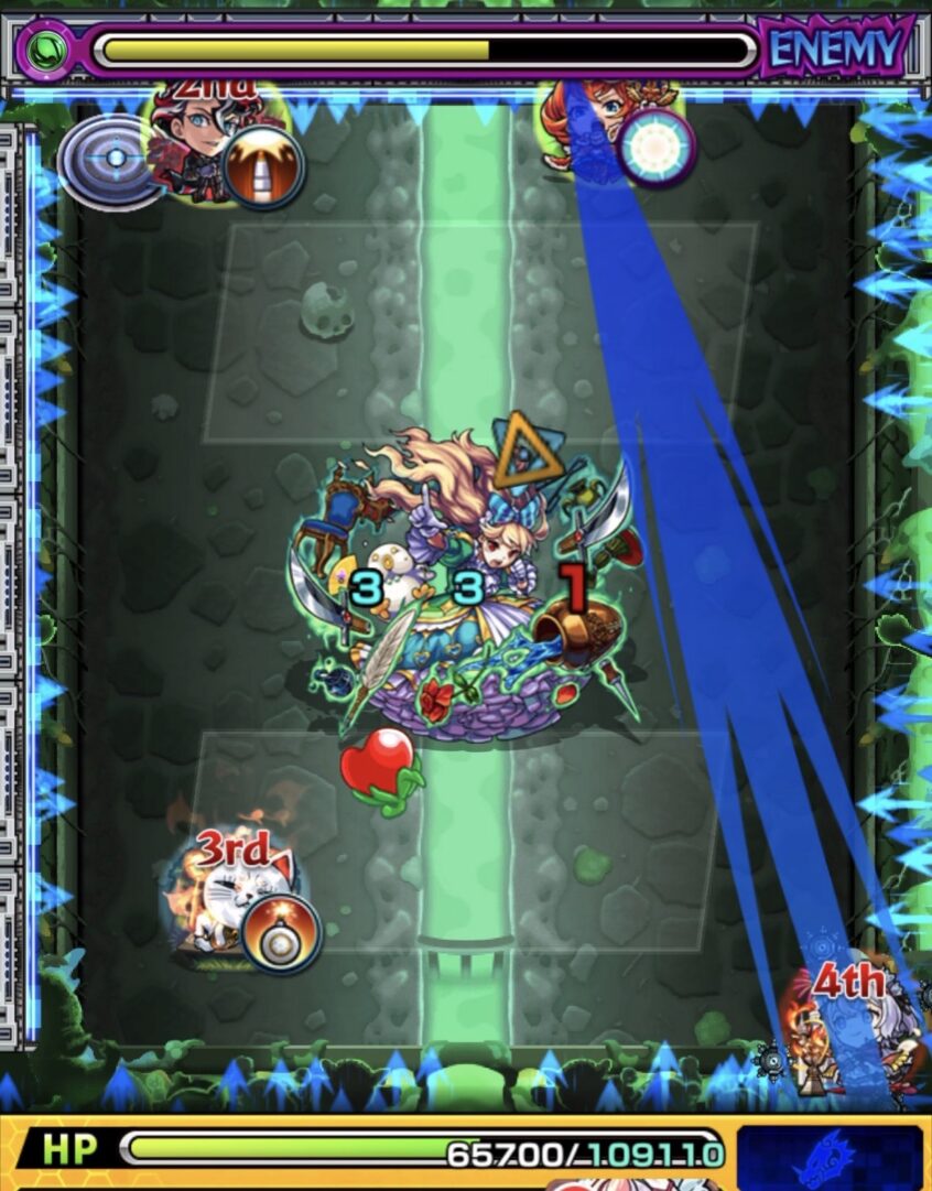 ステージ1の4手目。上側のエレメントエリア内から弱点を直殴りし、ポルターガイストを撃破してステージ突破する場面。