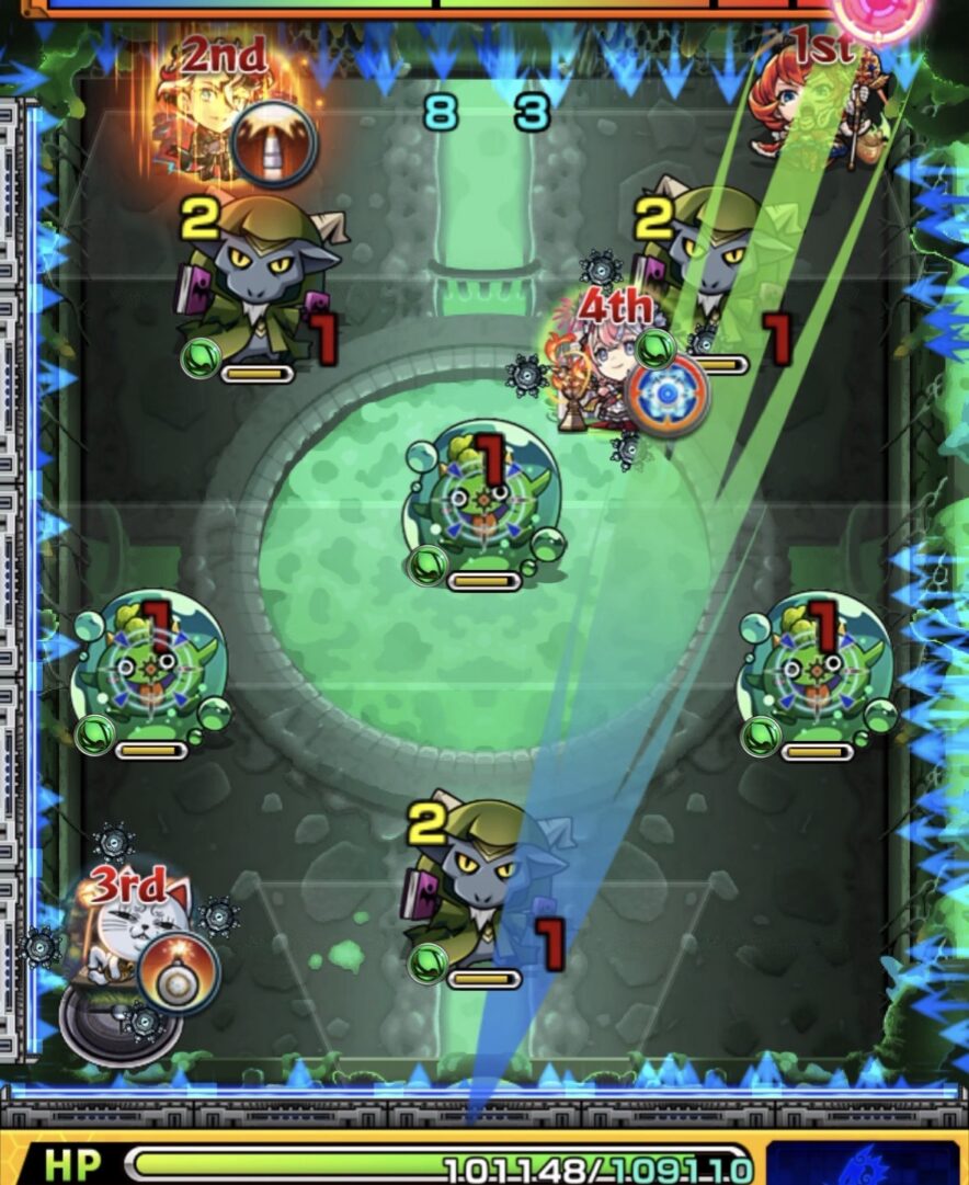 ステージ2の1手目。エレメントエリアを意識して上下のゾンビを同時処理しようとするが、片方のみ撃破となり蘇生が発動した場面。