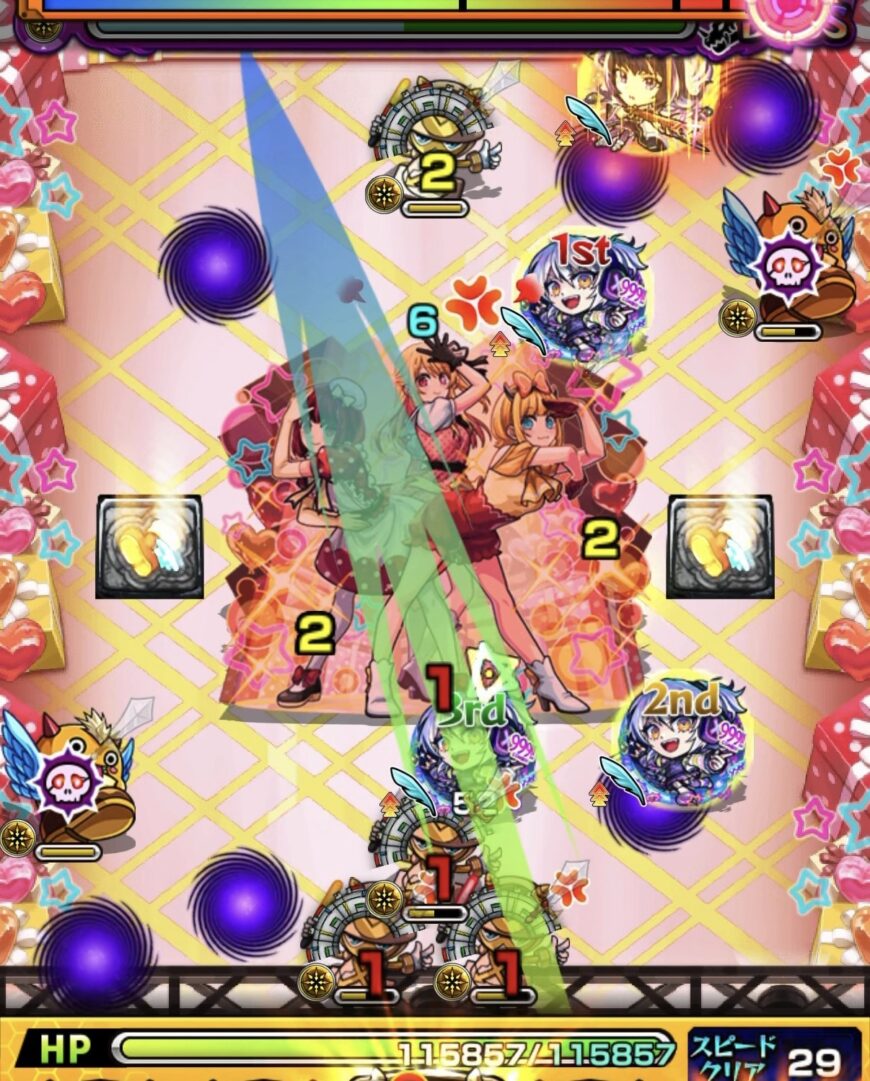 ボス1の2手目で左の加速パネルを踏み、はやリン経由でボスを攻撃しつつ右のはやリンも処理している場面。