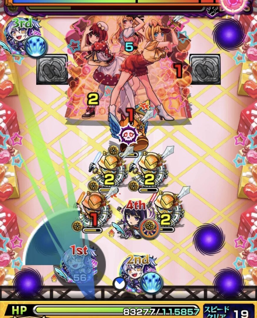 ボス3の5手目でパワーダウン状態を避けつつ下壁反射で はやリンを処理し、加速パネルを展開してボスにダメージを与えている場面。