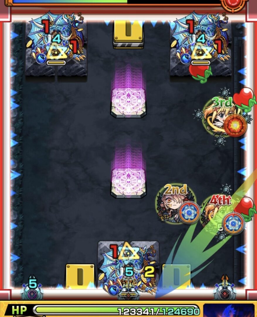 ステージ2で赤状態の壁からエナジーを取得しグロークランツの弱点を攻撃して処理する場面