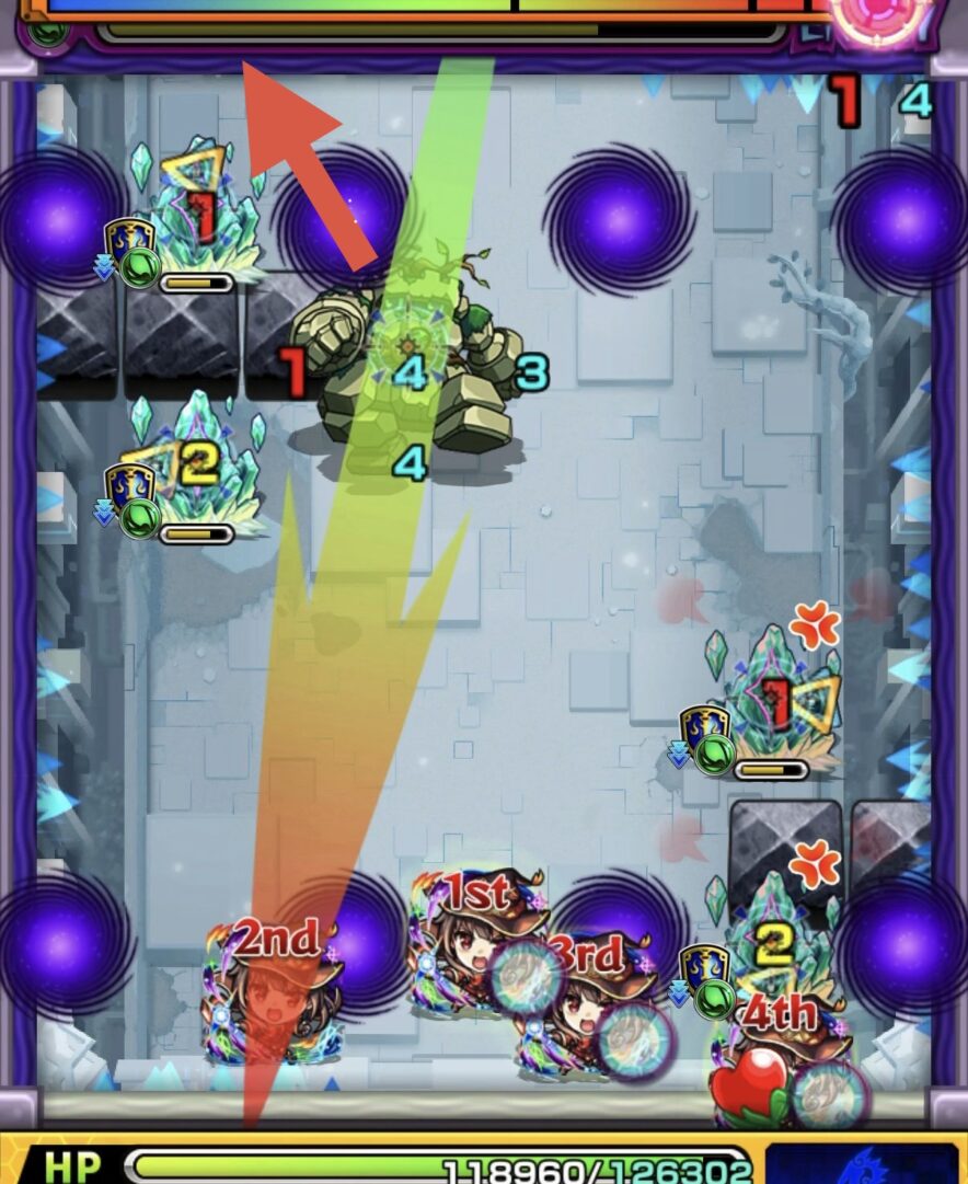 コキュートスの星墓ステージ1の2手目で下壁から上壁に反射しクリスタル弱点を攻撃して中ボスにダメージを与える場面