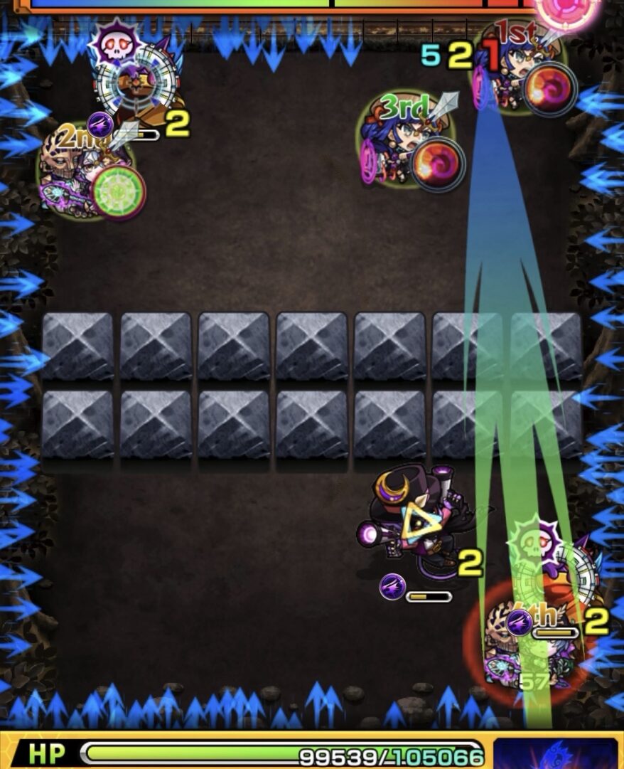 ステージ2の2手目で味方2体に触れてガンマンの弱点を攻撃し突破した場面