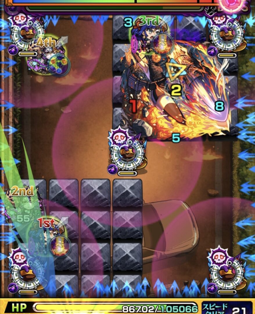 ボス2の初手ではやリンと味方に触れて加速し弱点を攻撃して大ダメージを与えた場面