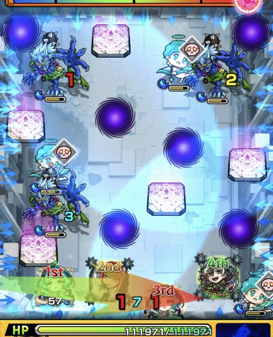 桃源郷の星墓ステージ1の初手で味方に触れて攻撃力を上げドクロをONにして防御アップ状態で鬼の攻撃を軽減する場面