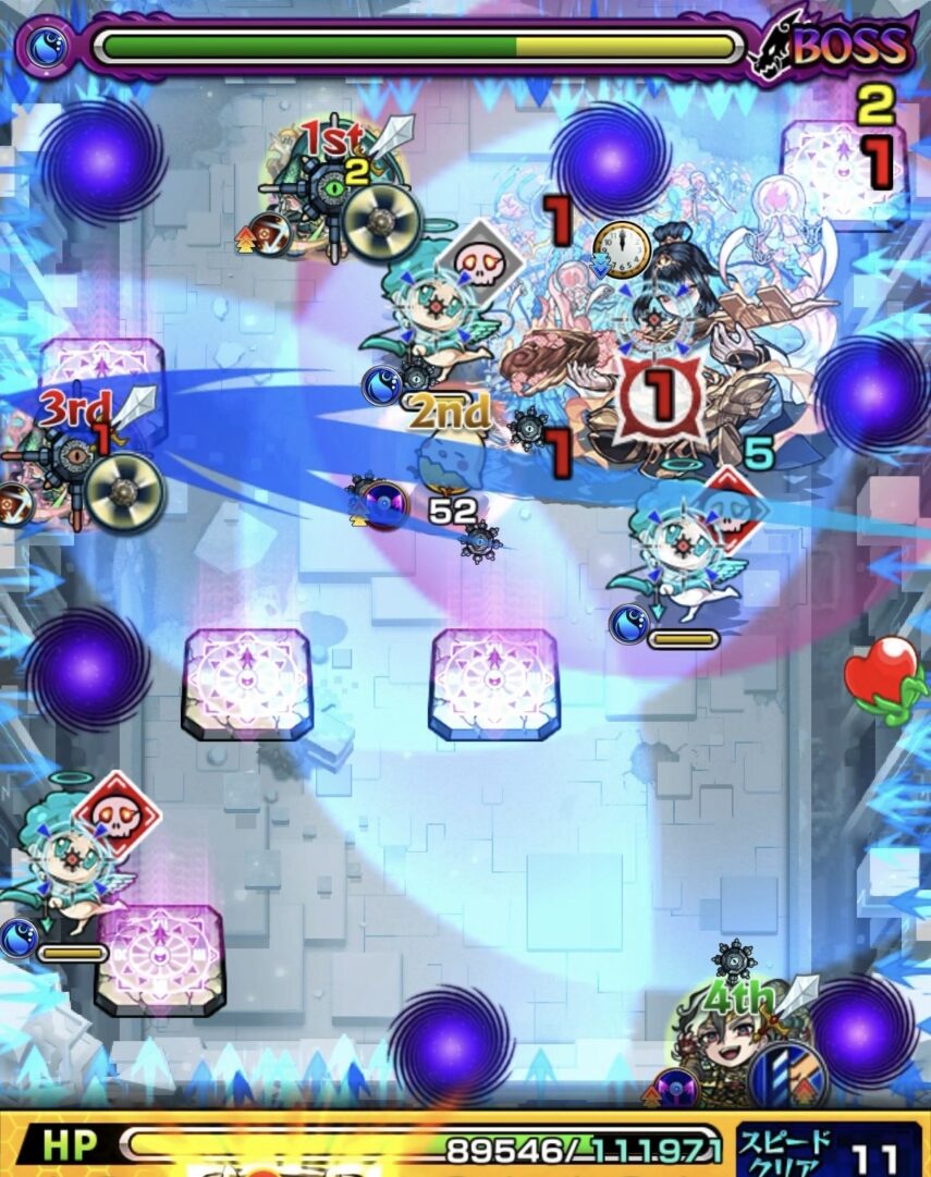 桃源郷の星墓ボス1の6手目で地雷回収とドクロ発動で防御アップしボスの強攻撃を回避しながらダメージを与える場面