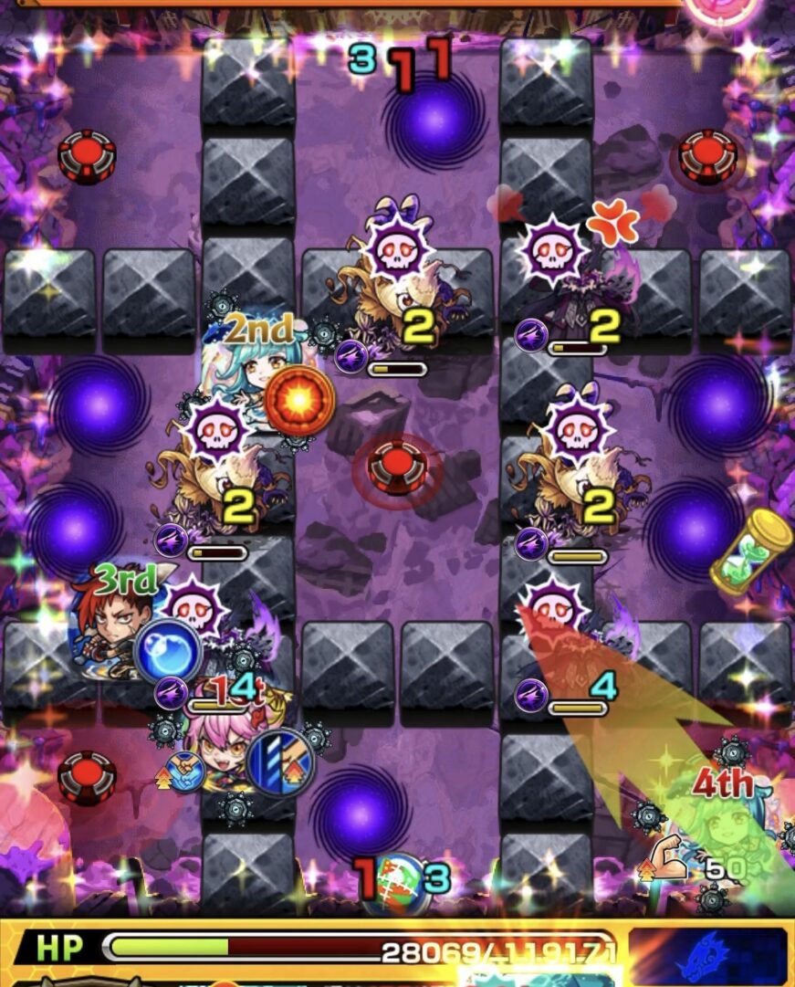 モンスト黎絶キャローネのステージ5。HPが少ない状況でキスキルのSSを使用し、回復しながらタマネギヘッドと魔導師を同時処理した場面