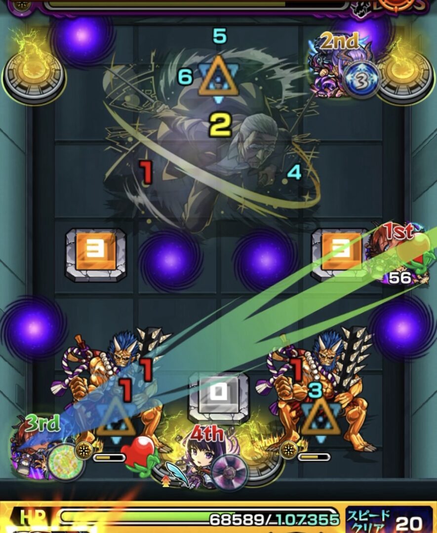 超究極「篁」ボス3で左上の角から2壁反射後にウォールチェンジパネルをレベル2で発動するが、鬼へ十分なダメージを与えられず高火力攻撃を受けている場面。