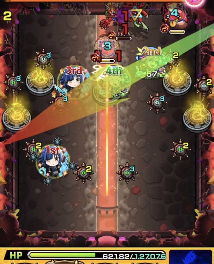スカルミリオーネ【超究極】ステージ1の6手目。全滅攻撃直前の状況で、センサーを経由したイソップが左壁反射から鬼とかちリンのあいだに挟まりステージ突破した場面。