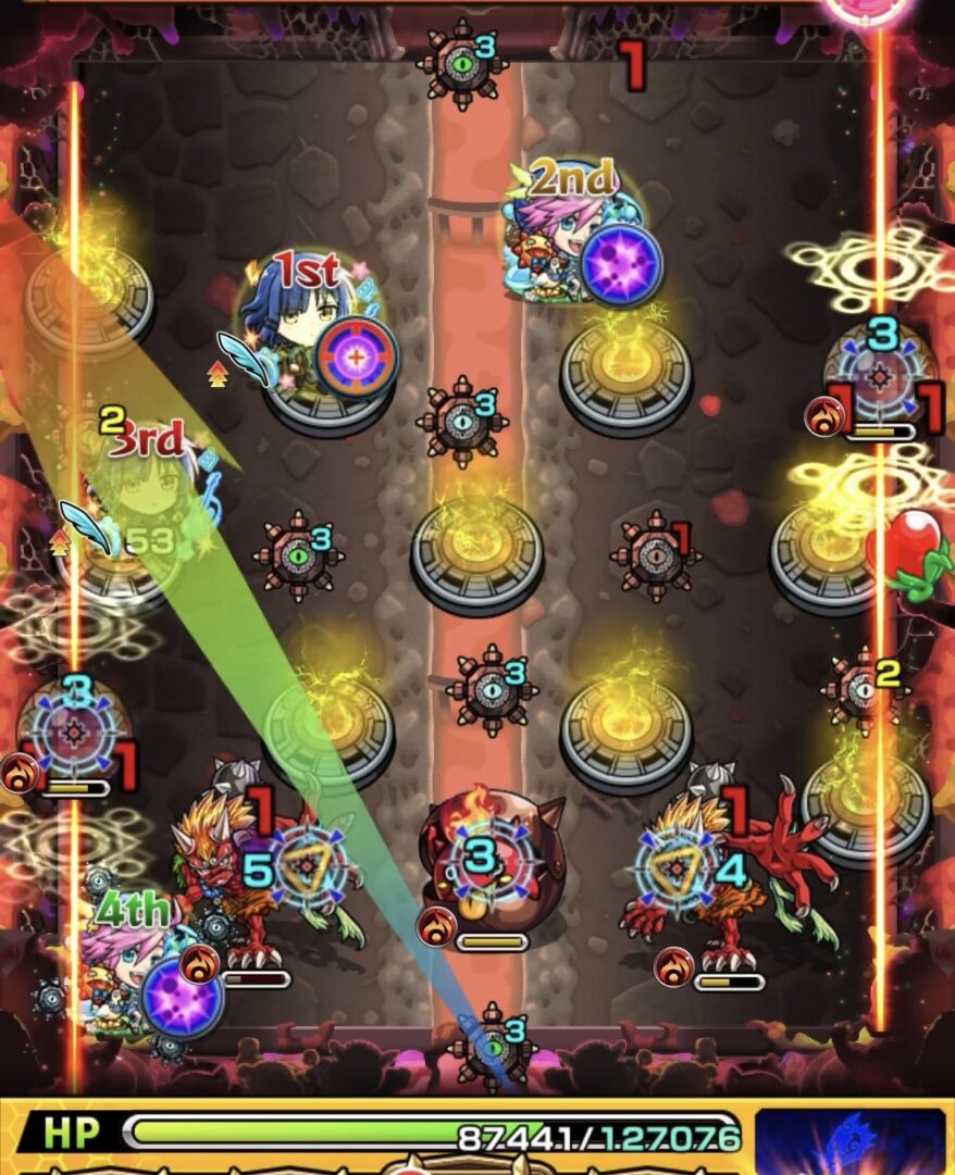 スカルミリオーネ【超究極】ステージ3の3手目。センサーを経由して敵を防御ダウンさせ、左壁と上壁の反射を利用して右下の鬼とかちリンのあいだに挟まって処理している場面。