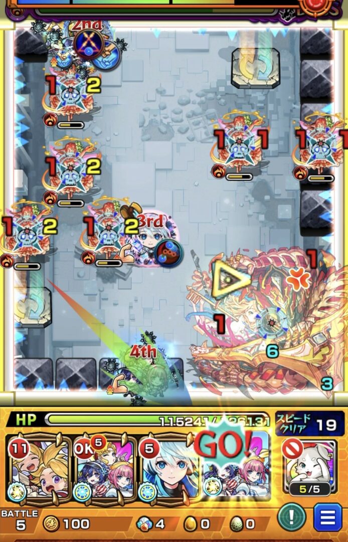 アヴァロンの星墓ボス第2戦で、アンドロイドダイナーのストライクショットを使用し、下壁反射から4壁にふれてパワーチェンジウォールを赤色に調整して雑魚敵4体を処理する場面