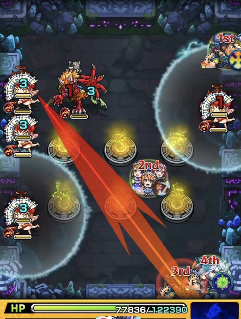 モンスト「未開の幻洞・拠点6」ステージ1の3手目で、左側の天使と鬼の間を狙って弾く場面