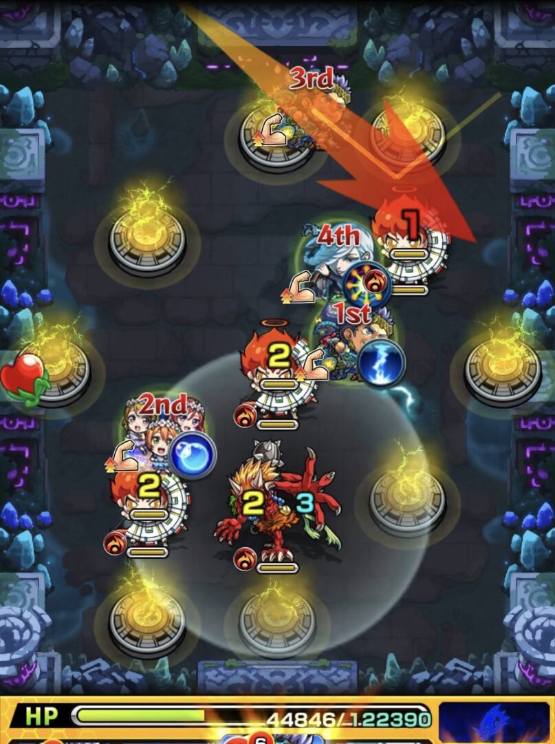 モンスト「未開の幻洞・拠点6」ステージ3の4手目で、HPが約44,000の状態から右側の天使のゲージ攻撃阻止を狙って弾く場面