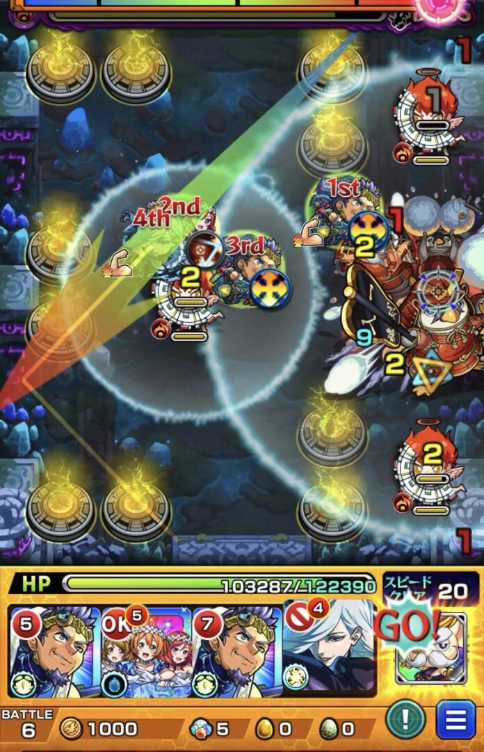 モンスト「未開の幻洞・拠点6」ボス3の2手目で、守護獣ムシカを使用し、左壁と下壁を経由して天使とボス下側の弱点の間を狙う場面