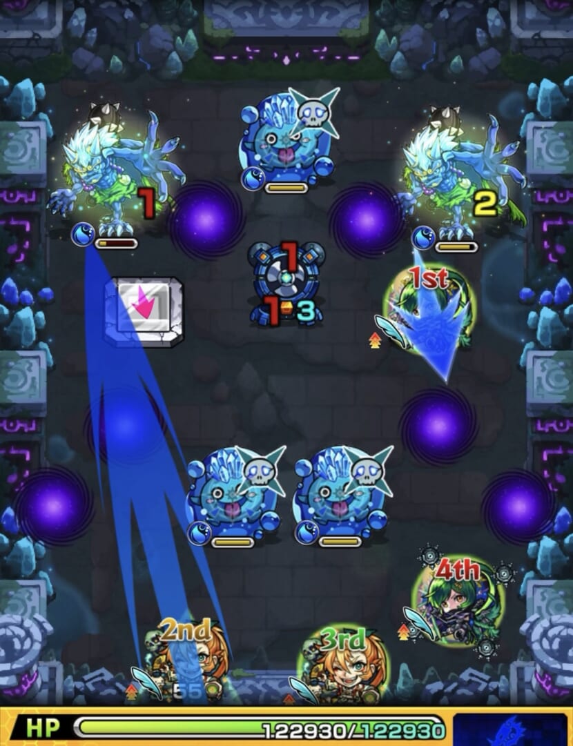 モンスト「未開の幻洞・拠点7」ステージ1の2手目で、左斜め上へ弾き、ランチャーパネルへの配置と右側の鬼への攻撃、ぷよリン3体の同時処理を狙う場面