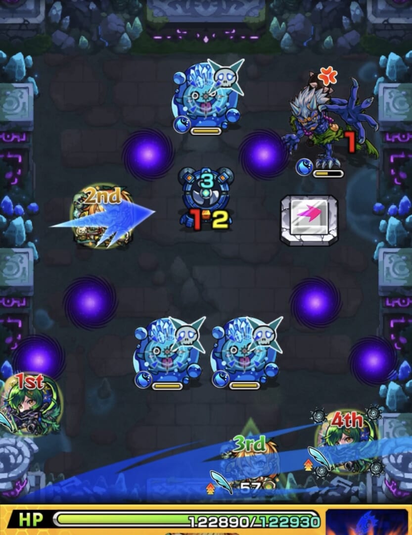モンスト「未開の幻洞・拠点7」ステージ1の3手目で、左斜め下へ薄く弾き、ぷよリンの処理とランチャーパネルへの配置、鬼への攻撃を狙う場面