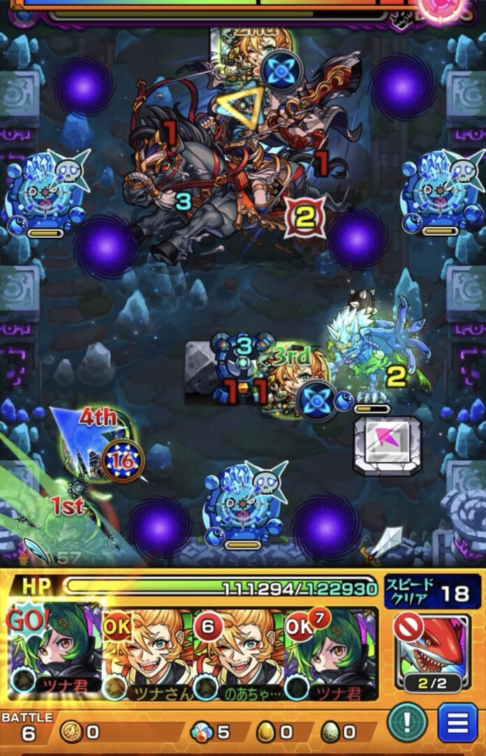 モンスト「未開の幻洞・拠点7」ボス3の2手目で、ガブリエルのストライクショットを使用し、ランチャーパネルに配置されたキャラの左壁反射と合わせて鬼の処理とボスの弱点攻撃を狙う場面